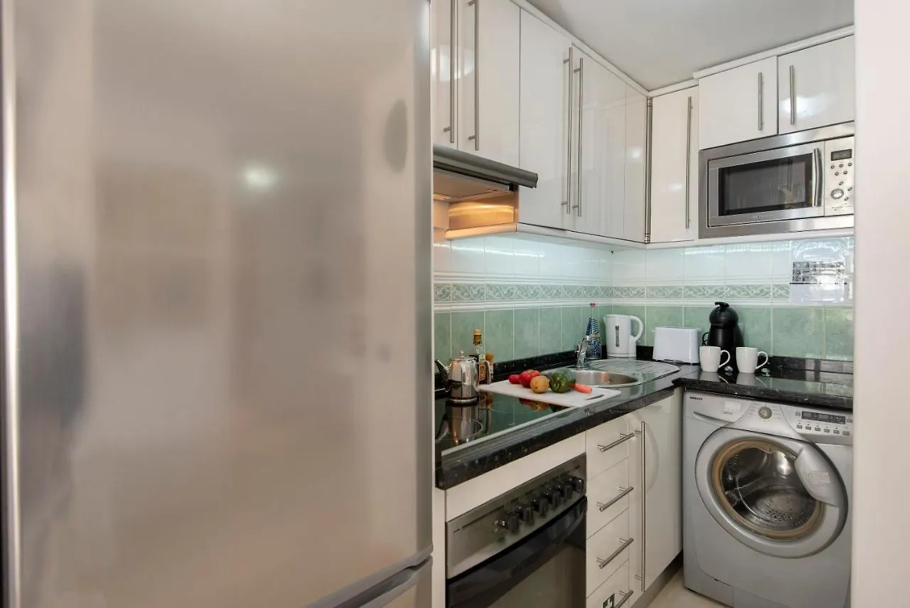 Fabulous Sunny Second Floor Apartment - Edificio Europark - Overlooking Gardens And Pools. Benalmádena Spanien