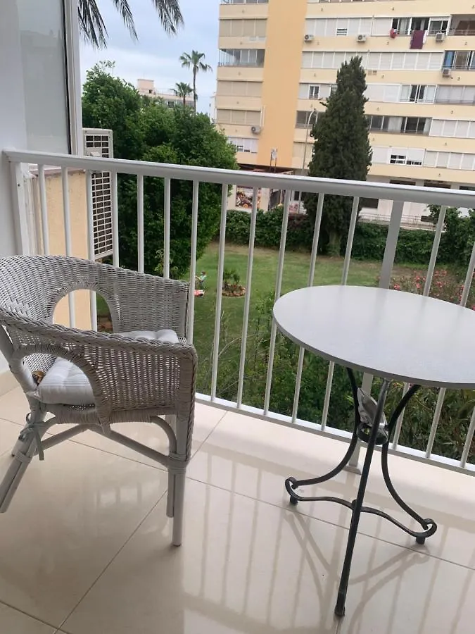 Fabulous Sunny Second Floor Apartment - Edificio Europark - Overlooking Gardens And Pools. Benalmádena