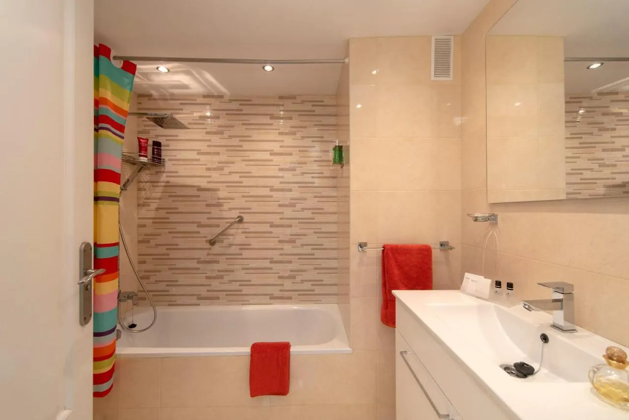 Fabulous Sunny Second Floor Apartment - Edificio Europark - Overlooking Gardens And Pools. Benalmadena Spain
